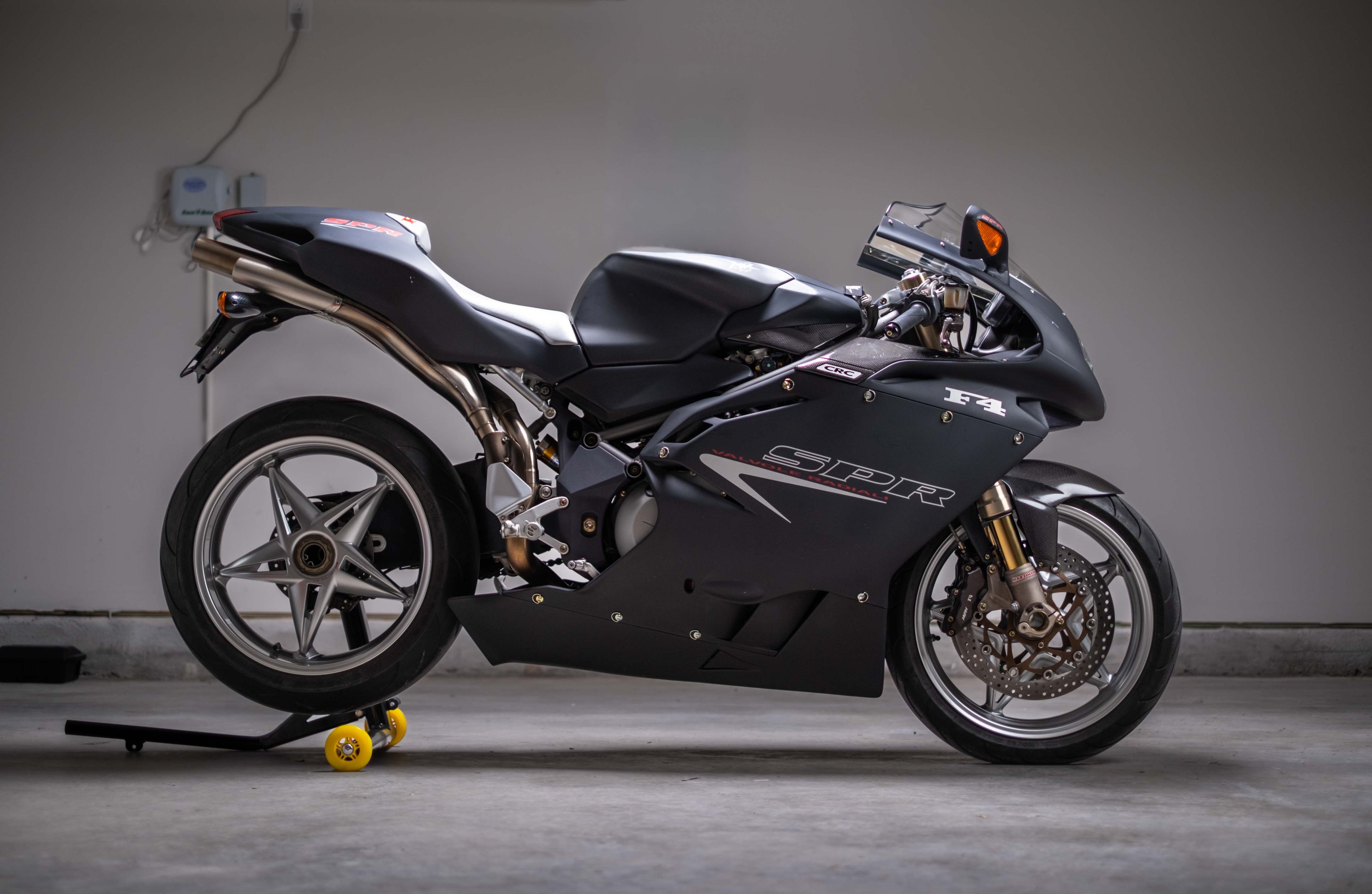 2004 MV Agusta F4 750 SPR number 118 of 300 2004 MV Agusta F4 750 SPR number 118 of 300